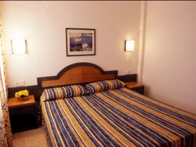 Sant Antoni de Portmany Apartamentos Blue Star (Adults Only) מראה חיצוני תמונה