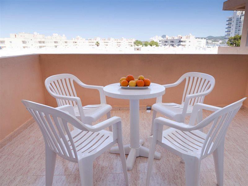 Sant Antoni de Portmany Apartamentos Blue Star (Adults Only) מראה חיצוני תמונה