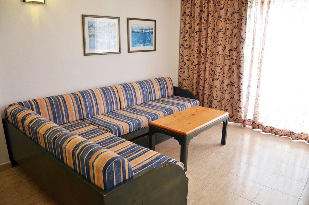 Sant Antoni de Portmany Apartamentos Blue Star (Adults Only) מראה חיצוני תמונה