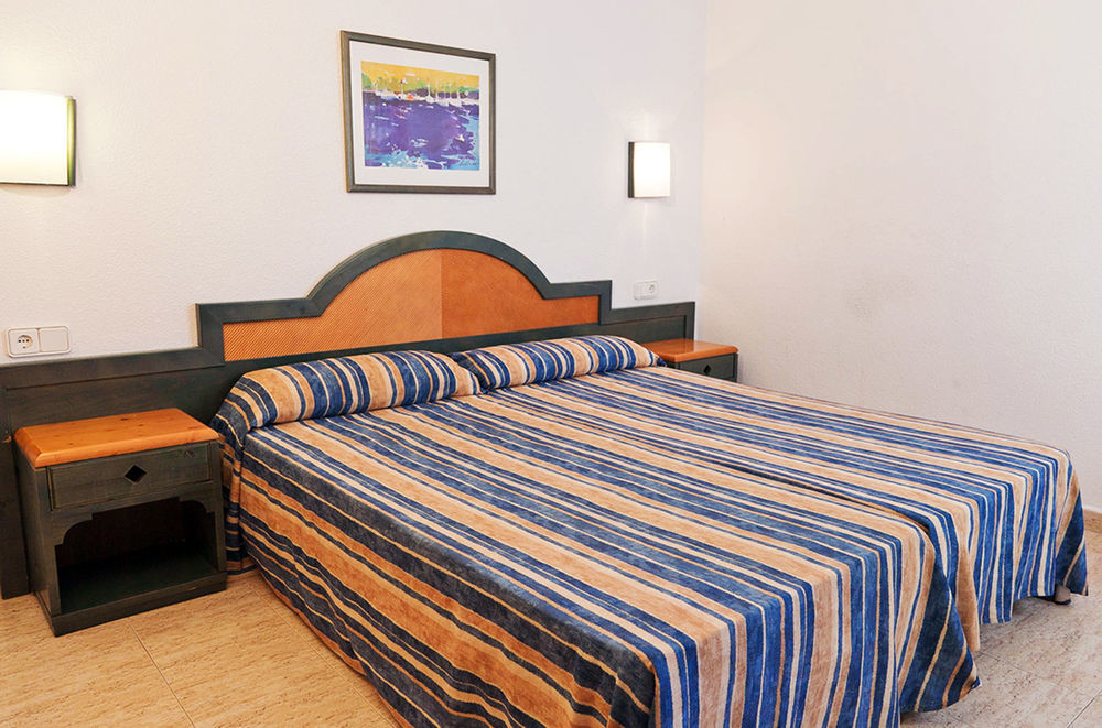 Sant Antoni de Portmany Apartamentos Blue Star (Adults Only) מראה חיצוני תמונה
